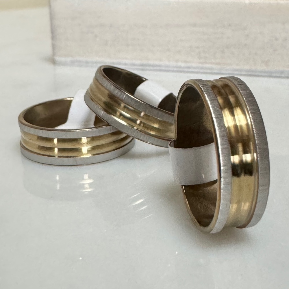 (New) Stainless Steel Two-Tone Wedding Ring Brushed Grooved Men's Women's Sz 8.5